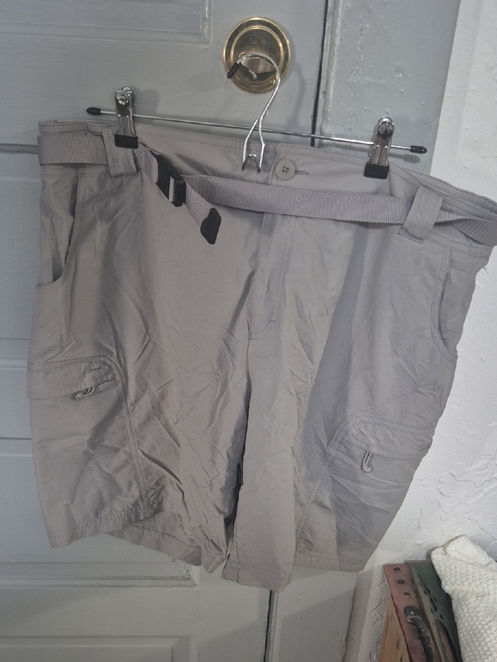 Womans Lightweight Gray Bermuda Shorts with Belt